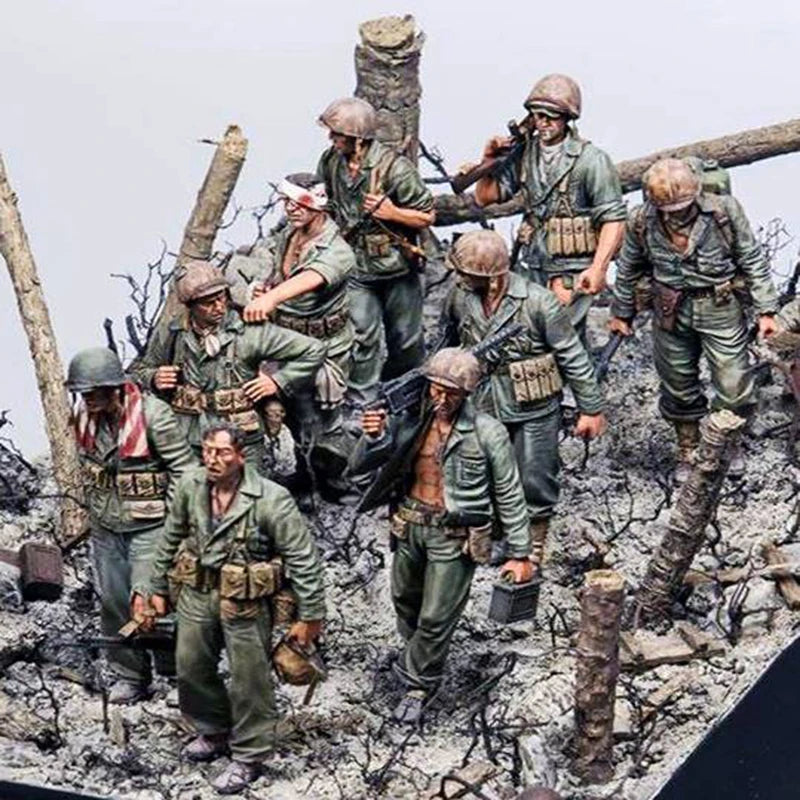 1/35 WWI Soldiers in Trench Combat, 9 Figures, Resin Model Figure Kit, Unassembled and Unpainted