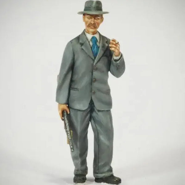 1/35 WWII Italian Soldier with Rifle, Resin Model Figure Kit, Unassembled and Unpainted