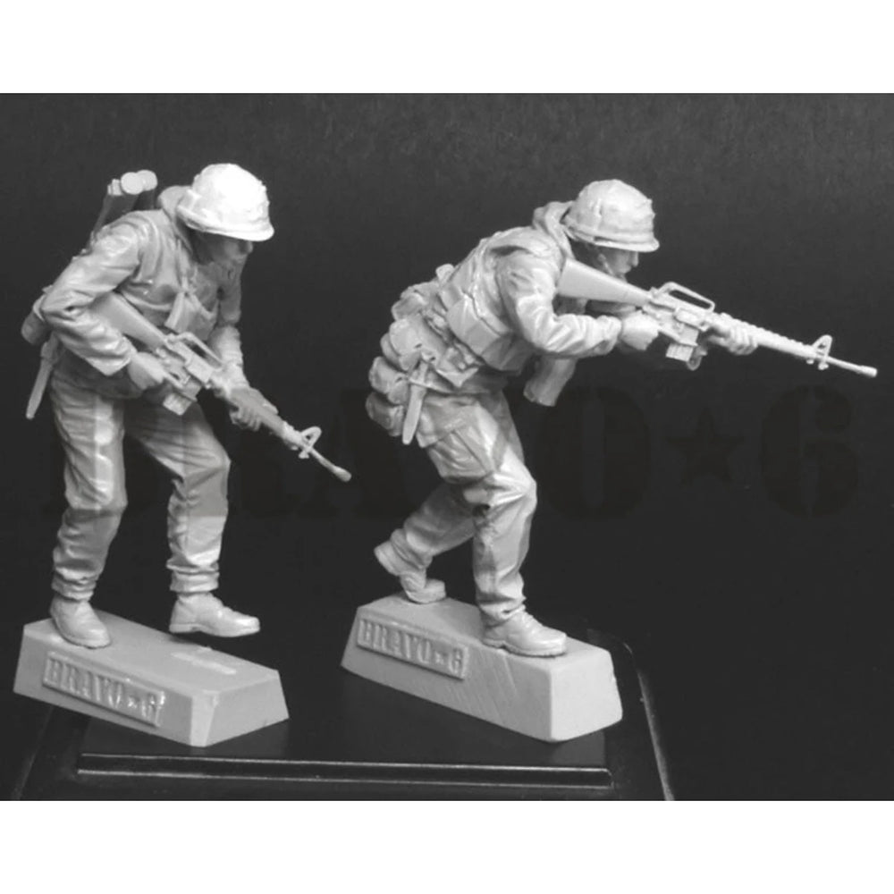 1/35 Vietnam War US Infantry in Combat Advance, 4 Figures, Resin Model Figure Kit, Unassembled and Unpainted
