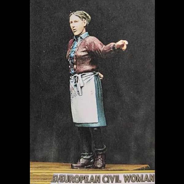 1/35 WWII European Civilian with Apron, Resin Model Figure Kit, Unassembled and Unpainted