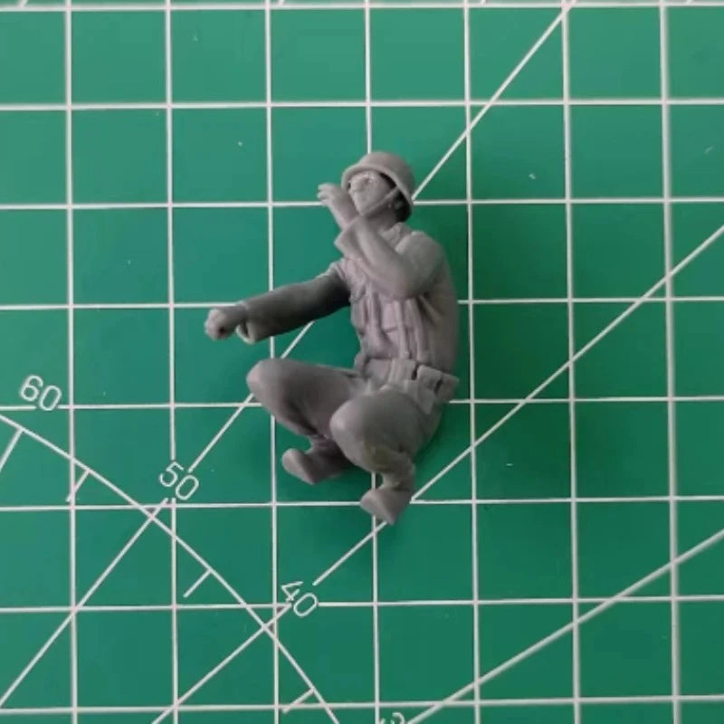 1/35 WWII Soldiers Combat Set, 4 Figures, Resin Model Figure Kit, Unassembled and Unpainted