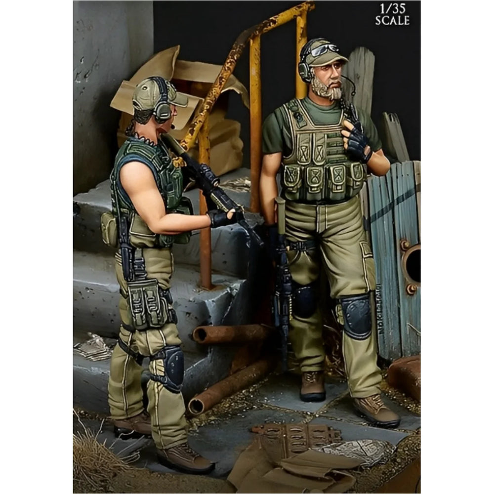1/35 Modern Tactical Operatives in Plate Carriers, Resin Model Figure Kit, Unassembled and Unpainted