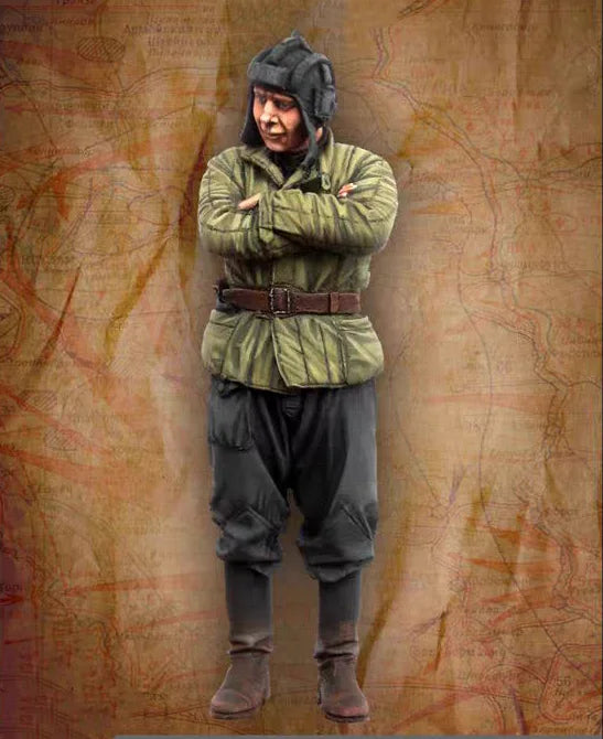 1/35 WWII Soviet Infantryman with Crossed Arms, Resin Model Figure Kit, Unassembled and Unpainted