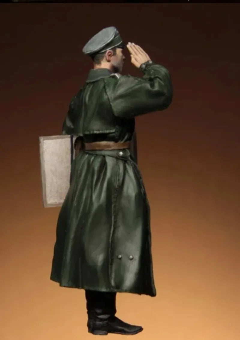 1/35 WWII German Female Officer, Resin Model Figure Kit, Unassembled and Unpainted