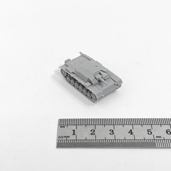 1/144 WWII German Sturmgeschütz III Ausf. B, Resin Model Vehicle Kit, Unassembled and Unpainted