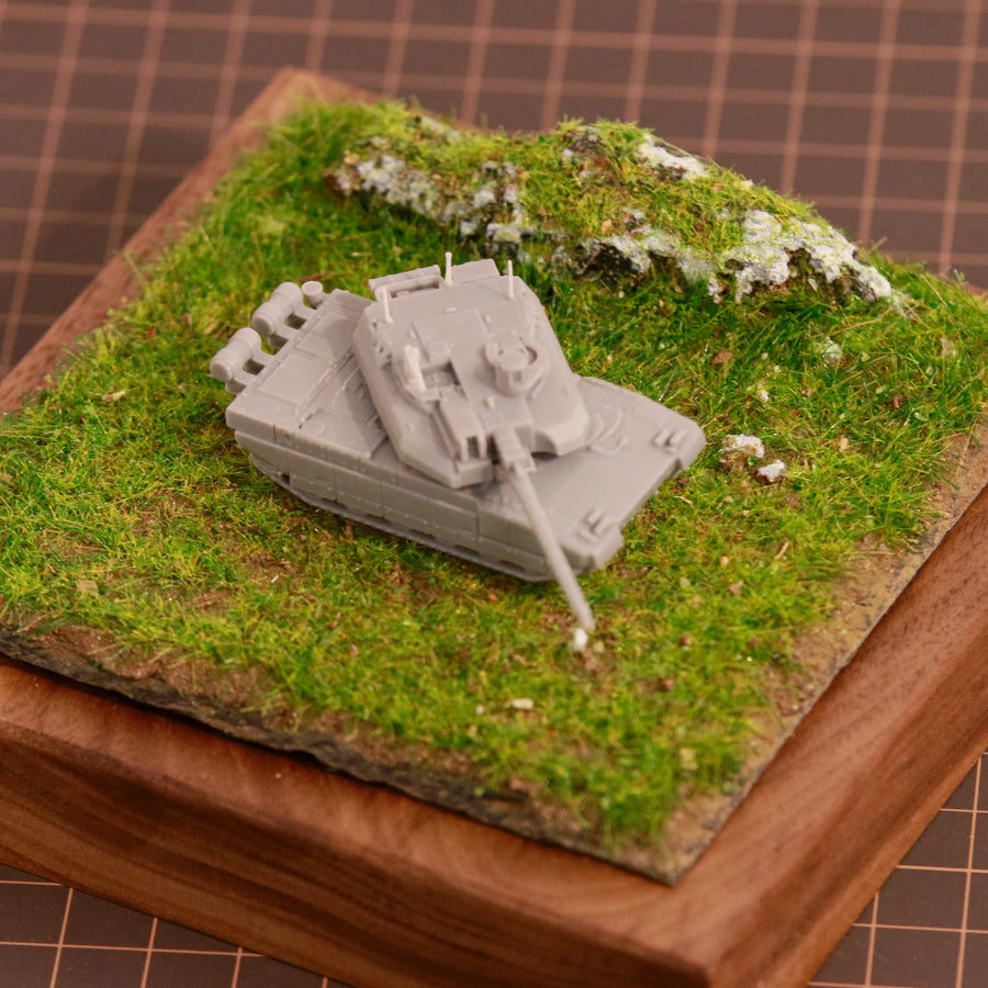 1/144 Scale Leclerc Main Battle Tank Model Kits
