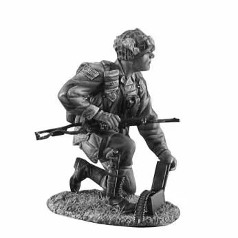 1/35 Humanoid Soldier, Resin Model Figure Kit, Military Theme, Unassembled and Unpainted