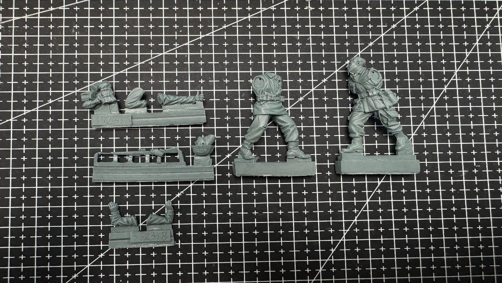 1/35 Modern Street Combat Team, 3 Figures, Resin Model Figure Kit, Unassembled and Unpainted