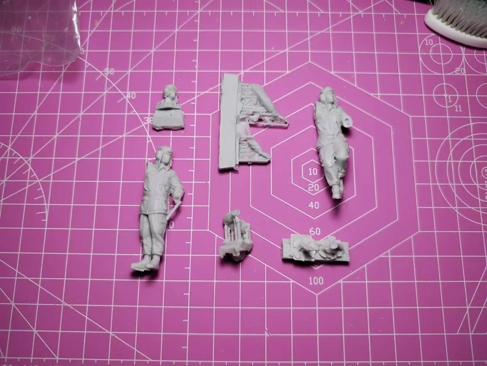 1/35 Infantry Soldiers, 6 Figures, Resin Model Figure Kit, Military Theme, Unassembled and Unpainted