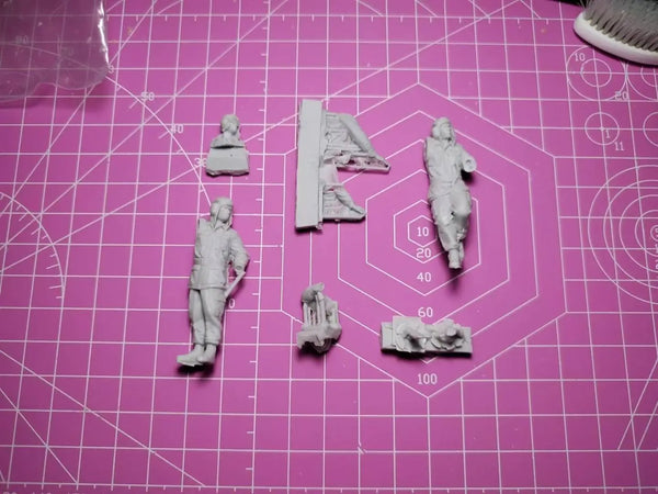 1/35 Infantry Soldiers, 6 Figures, Resin Model Figure Kit, Military Theme, Unassembled and Unpainted