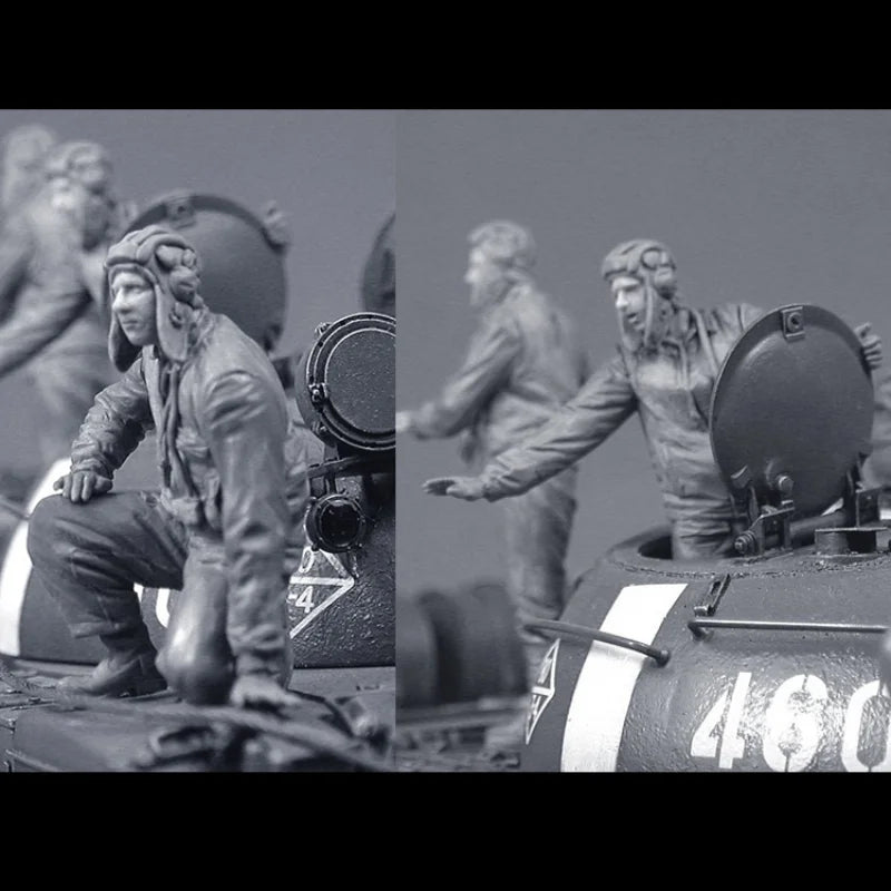 1/35 Cold War Soviet Tank Crew in Combat Positions, 2 Figures, Resin Model Figure Kit, Unassembled and Unpainted