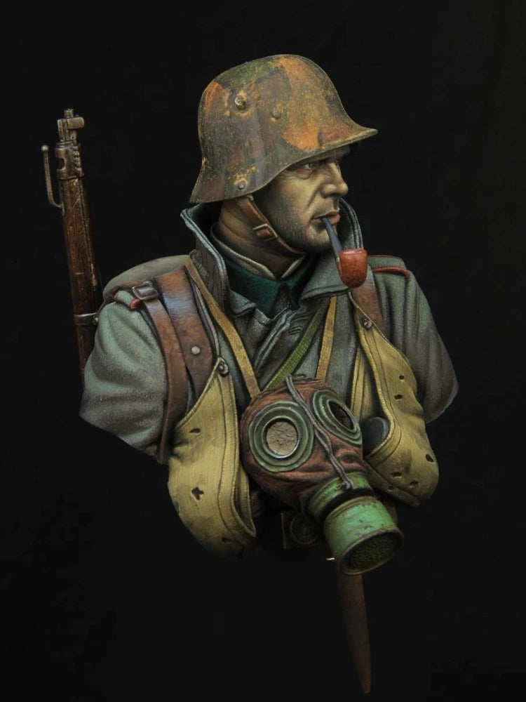 1/10 WWI German Infantryman with Gas Mask and Rifle, Resin Model Bust Kit, Unassembled and Unpainted