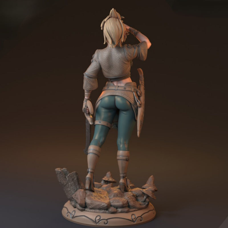 1/24 Hooded Shieldmaiden with Sword, Resin Model Figure Kit, Fantasy Theme, Unassembled and Unpainted