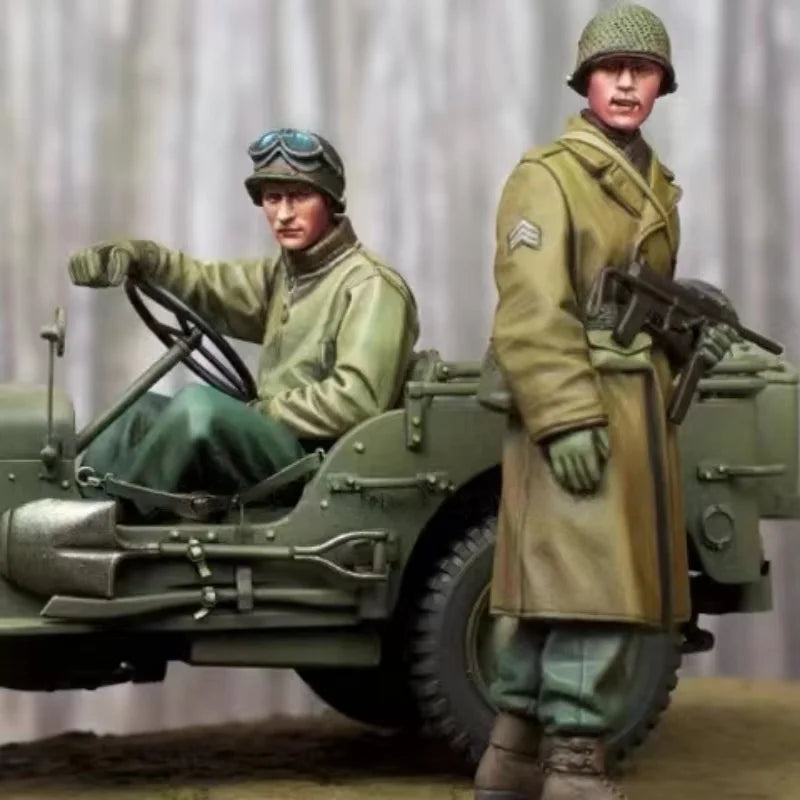 1/35 WWII German Motorcycle Crew, 2 Figures, Resin Model Figure Kit, Unassembled and Unpainted