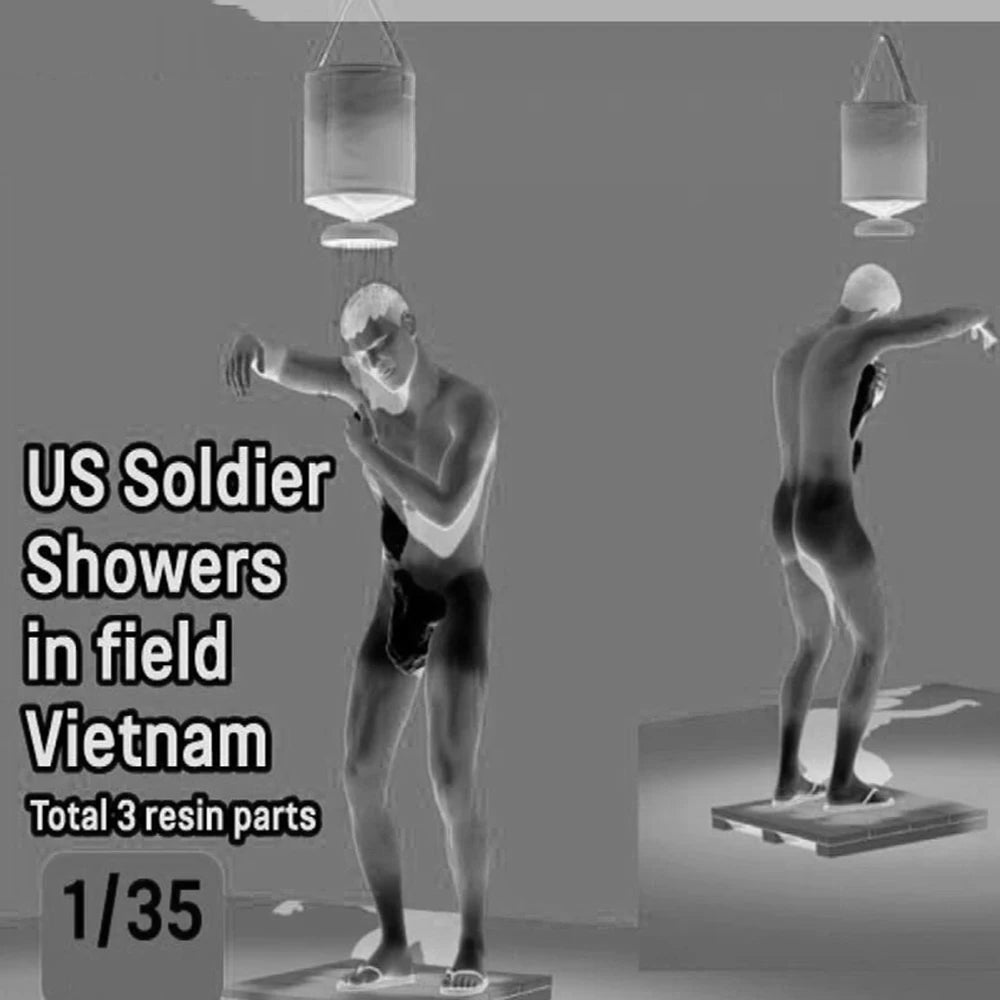 1/35 Vietnam War US Soldier Field Shower, Resin Model Figure Kit, Unassembled and Unpainted