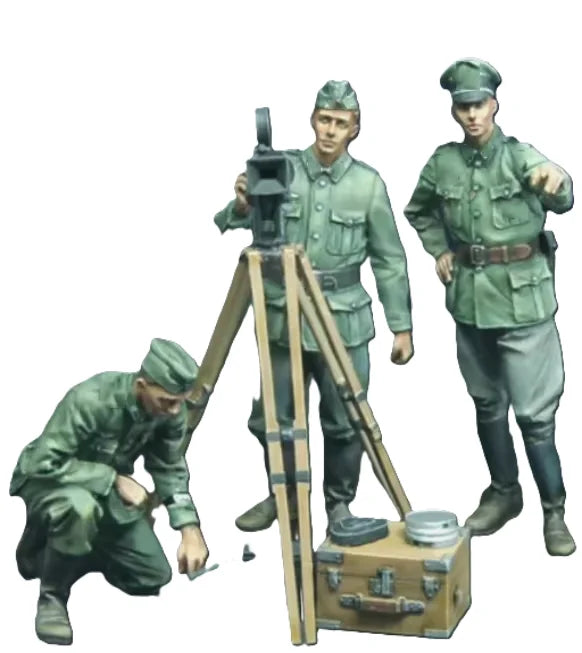 1/35 WWII Surveying Engineers, 3 Figures, Resin Model Figure Kit, Unassembled and Unpainted