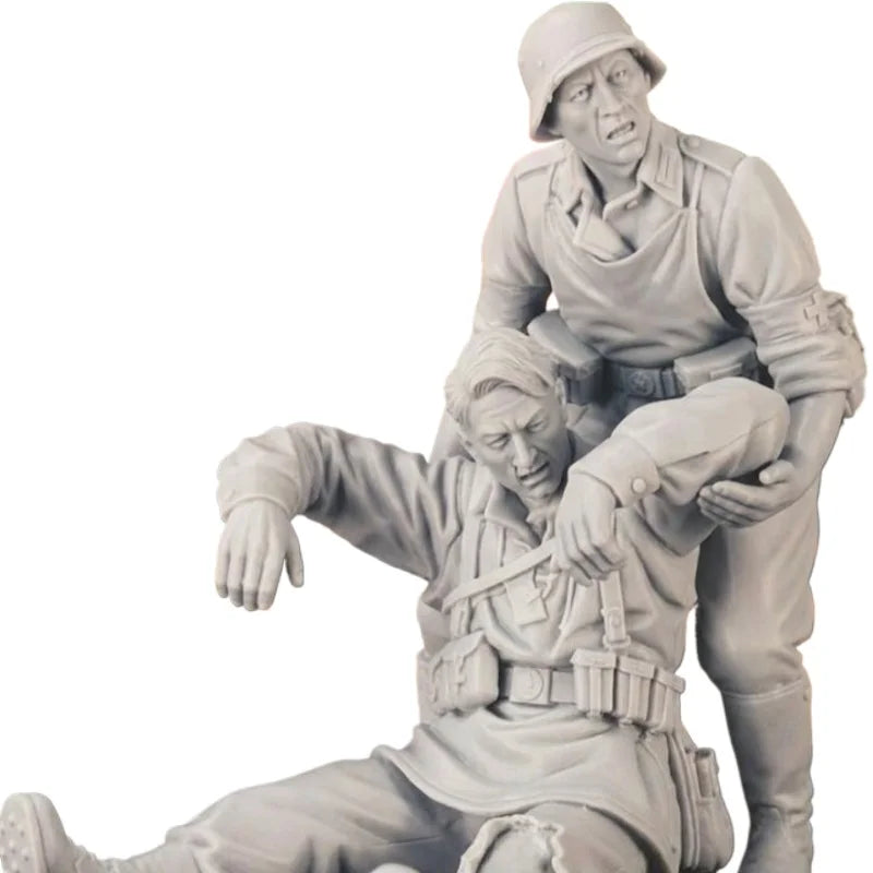 1/35 WWII Soviet Medic & Wounded, 2 Figures, Resin Model Figure Kit, Unassembled and Unpainted