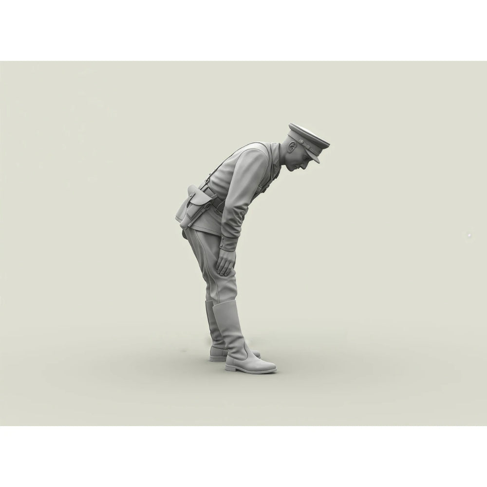1/35 Cold War Soviet Tank Officer, Resin Model Figure Kit, Unassembled and Unpainted