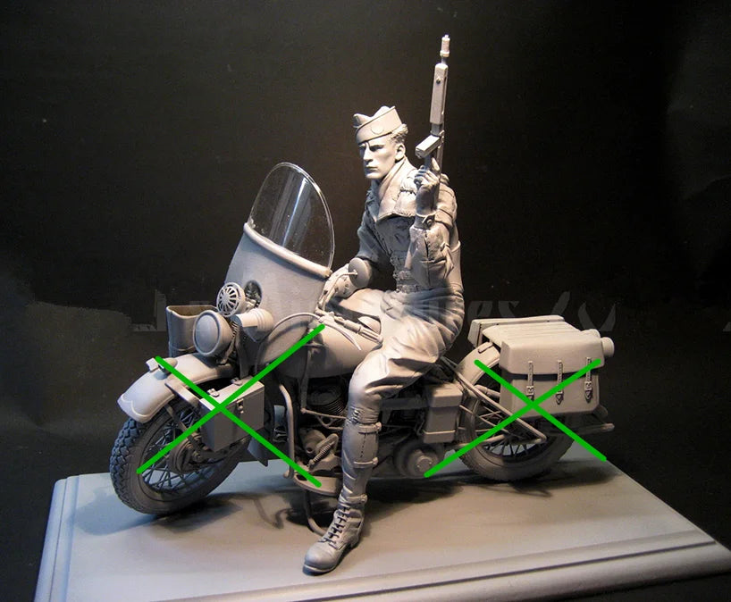 1/9 WWII German Soldier on Motorcycle, Resin Model Figure Kit, Unassembled and Unpainted