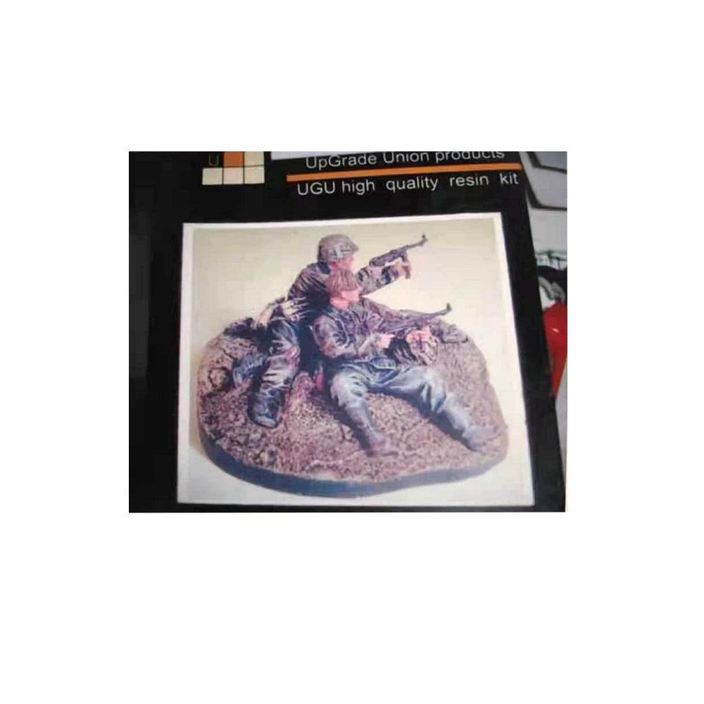 1/35 WWII Soldiers in Battle, Resin Model Diorama Kit, Unassembled and Unpainted