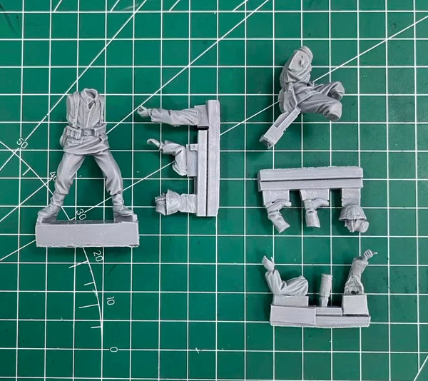 1/35 WWI British Machine Gun Team, 2 Figures, Resin Model Figure Kit, Unassembled and Unpainted