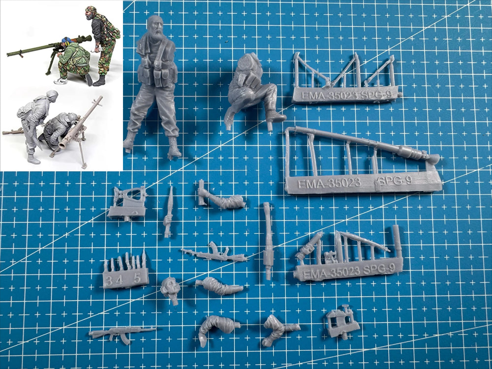 1/35 Modern Military Operators, 2 Figures, Resin Model Figure Kit, Unassembled and Unpainted