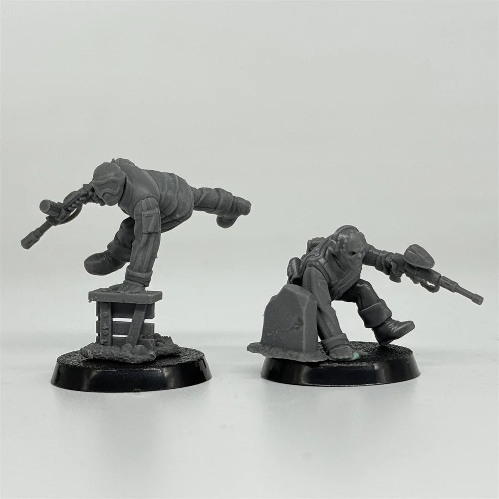 28mm Heavy Armored Sci-Fi Soldiers, 35 Figures, Resin Model Figure Kit, Sci-Fi Theme, Unassembled and Unpainted