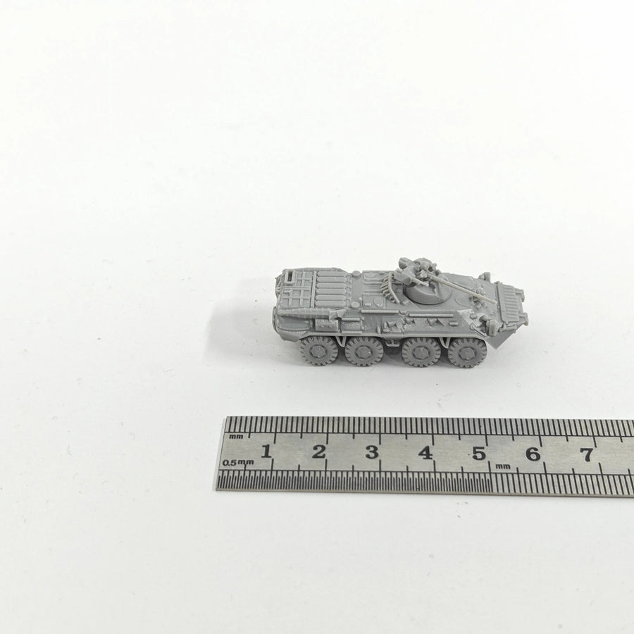 1/144 Scale Russian BTR-80A Armored Personnel Carrier MODEL KIT