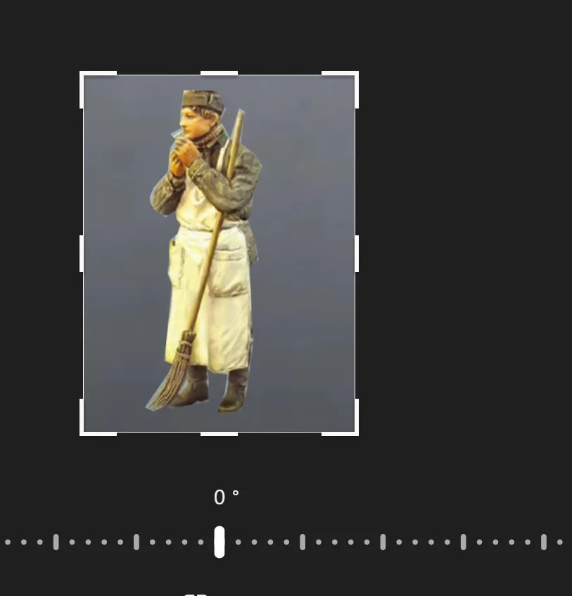 1/35 WWII German Officer in Greatcoat with Rifle, Resin Model Figure Kit, Unassembled and Unpainted