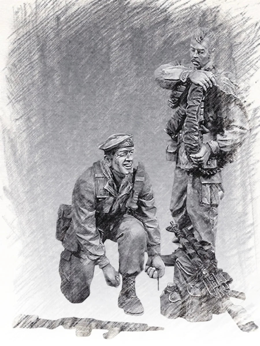 1/35 WWII German Infantry Squad Assault, 2 Figures, Resin Model Figure Kit, Unassembled and Unpainted