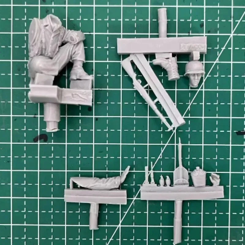 1/35 WWII US Army Infantryman, Resin Model Figure Kit, Unassembled and Unpainted