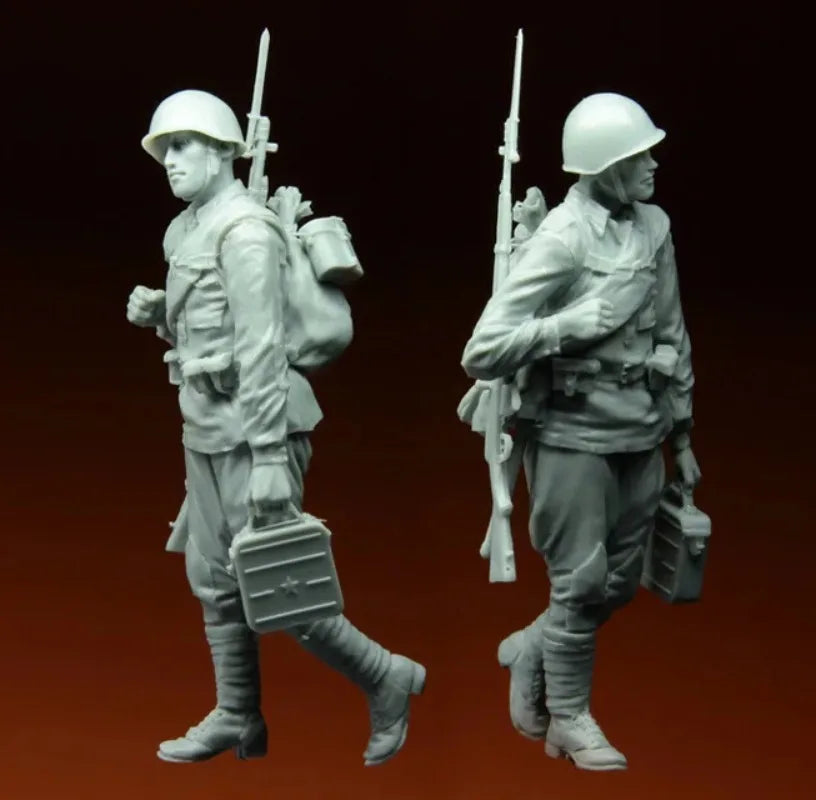 1/35 WWII Soviet Infantryman Kursk, Resin Model Figure Kit, Unassembled and Unpainted