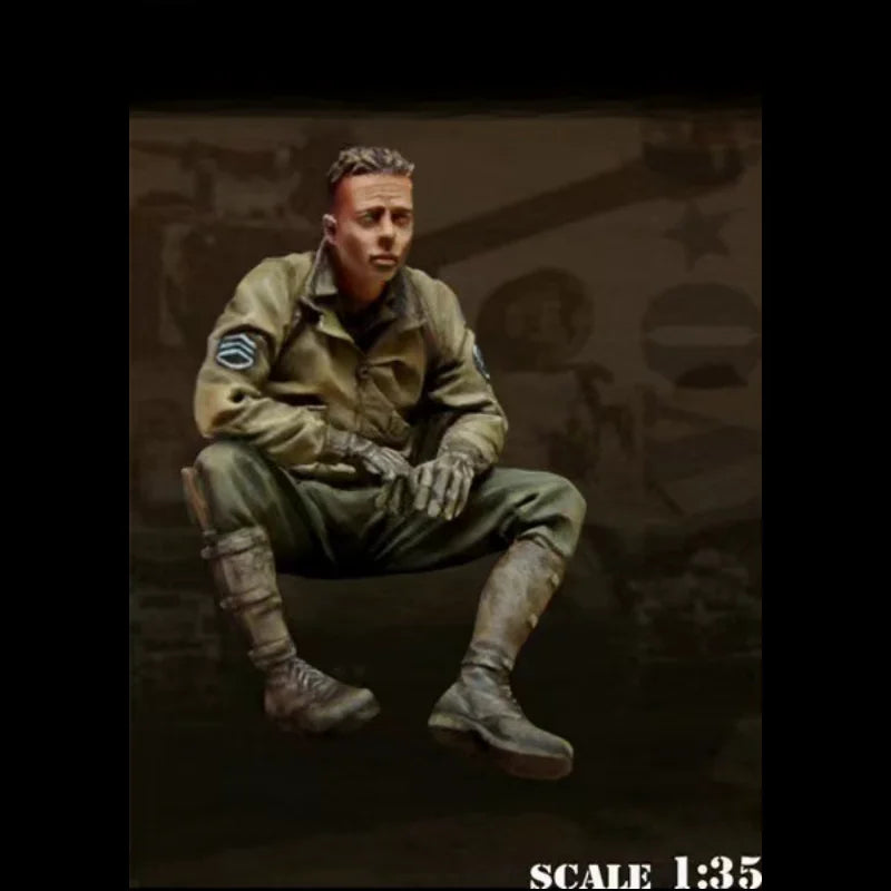 1/35 WWII British Soldier Resting in Shorts, Resin Model Figure Kit, Unassembled and Unpainted