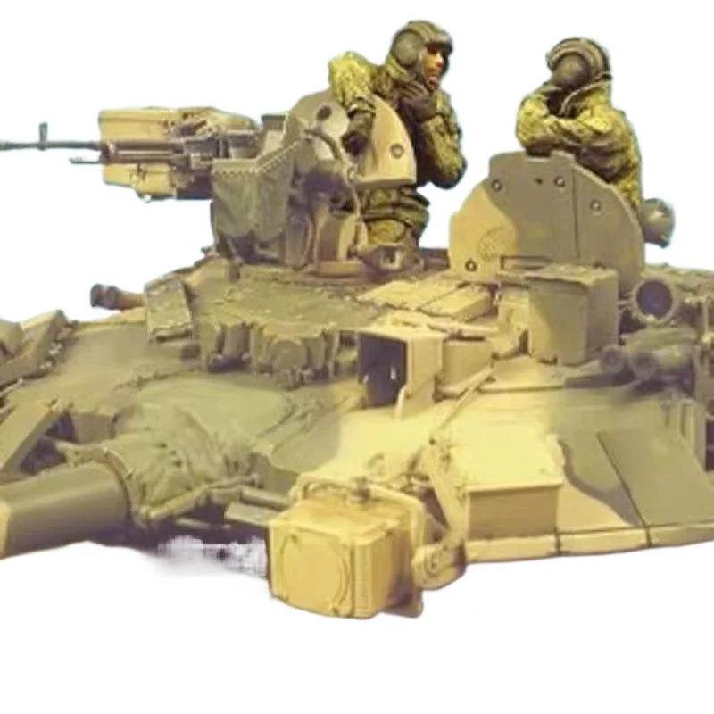 1/35 Modern Russian Tank Crew with Mounted Gunner, 3 Figures, Resin Model Figure Kit, Unassembled and Unpainted