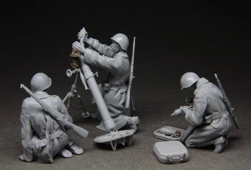 1/35 WWII Soviet 82mm Mortar Team, 3 Figures, Resin Model Figure Kit, Unassembled and Unpainted