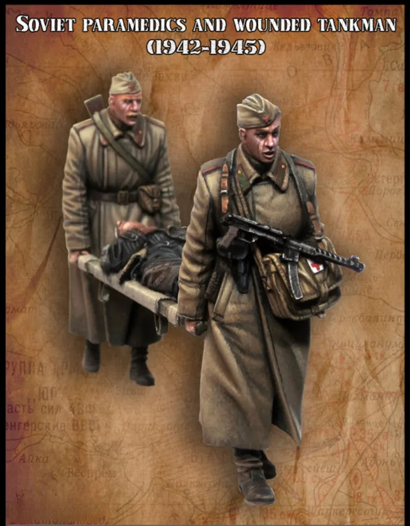 1/35 WWII Soviet Paramedics with Wounded Tankman, 3 Figures, Resin Model Figure Kit, Unassembled and Unpainted