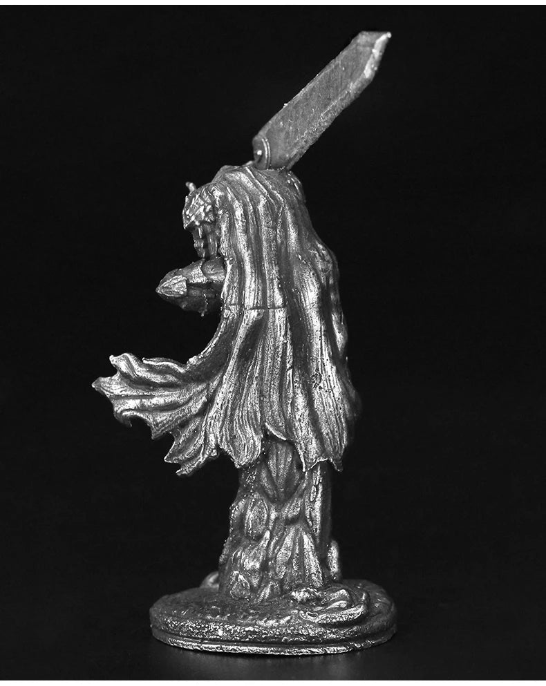 Sorceress with Raised Greatsword, Resin Model Figure Kit, Fantasy Theme, Unassembled and Unpainted