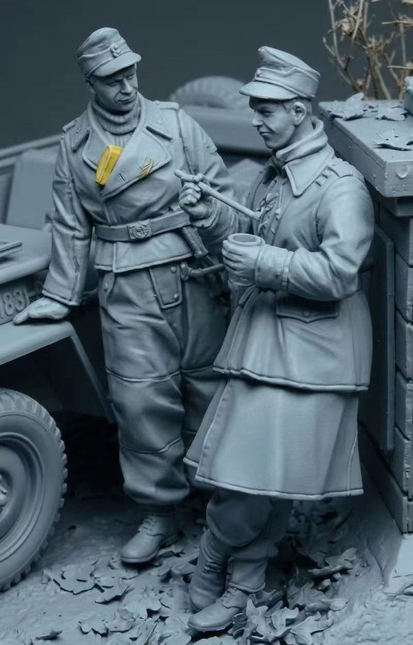 1/35 WWII German Ardennes, 2 Figures, Resin Model Figure Kit, Unassembled and Unpainted