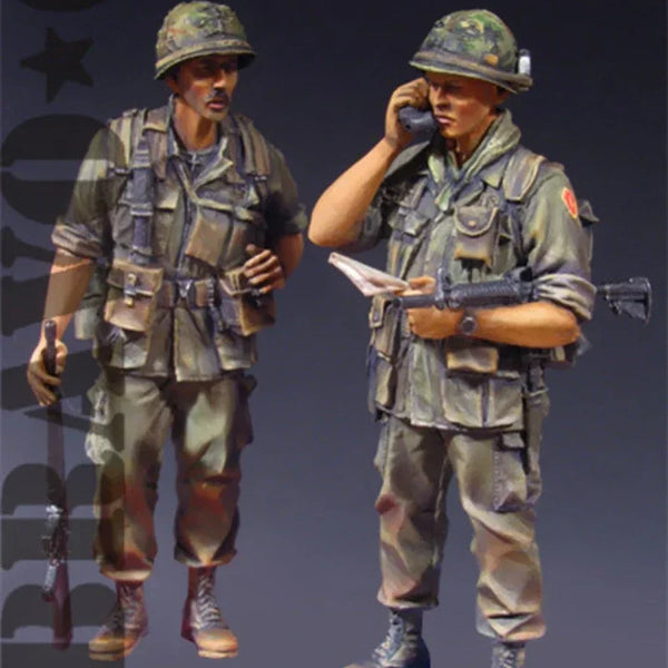 1/35 Vietnam War US Sergeant and M60 Machine Gunner, 2 Figures, Resin Model Figure Kit, Unassembled and Unpainted