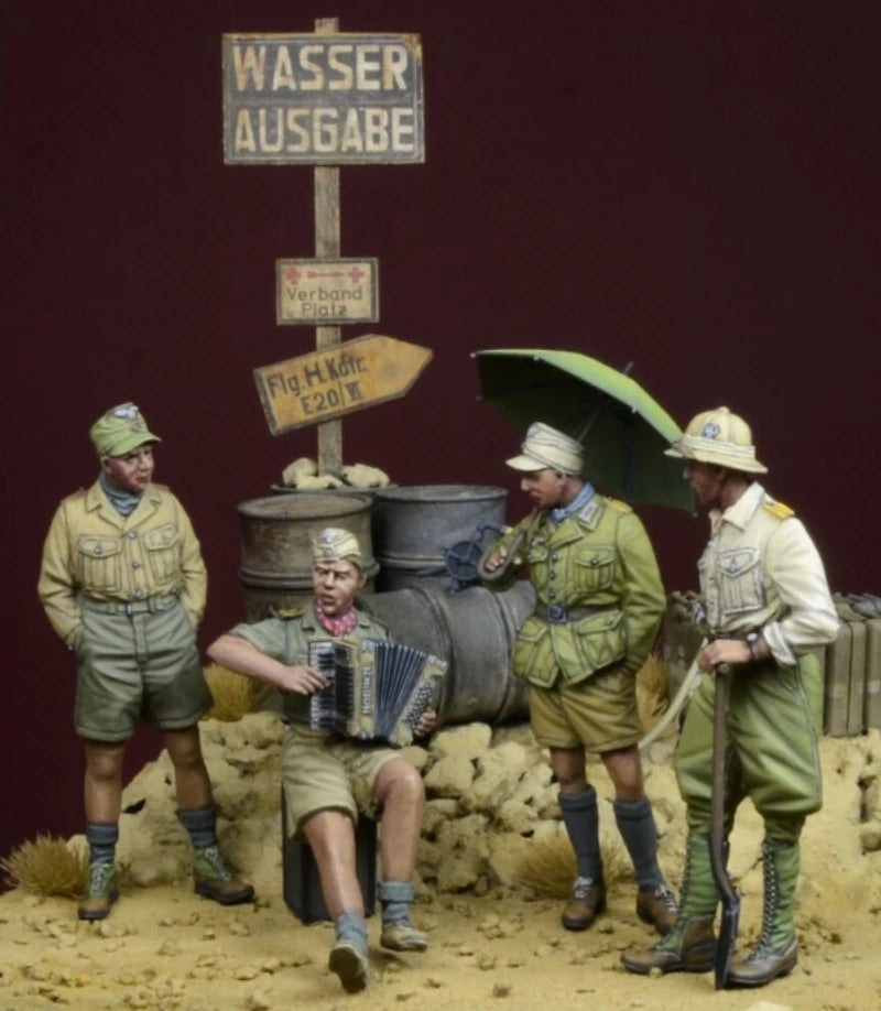 1/35 WWII German DAK Soldiers, 4 Figures, Resin Model Figure Kit, Unassembled and Unpainted