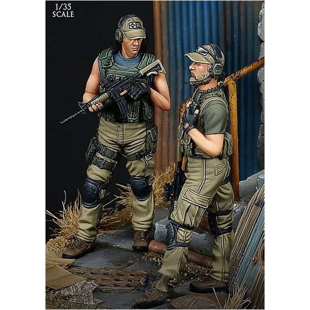 1/35 Modern Tactical Operatives in Plate Carriers, Resin Model Figure Kit, Unassembled and Unpainted