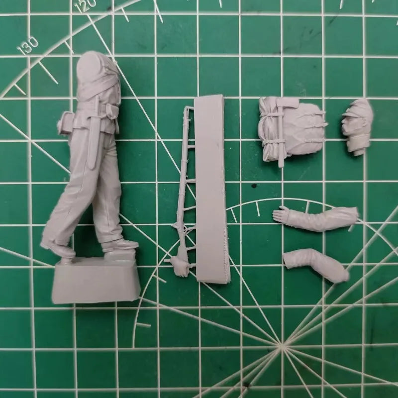 1/35 WWI European Infantry, Resin Model Figure Kit, Unassembled and Unpainted