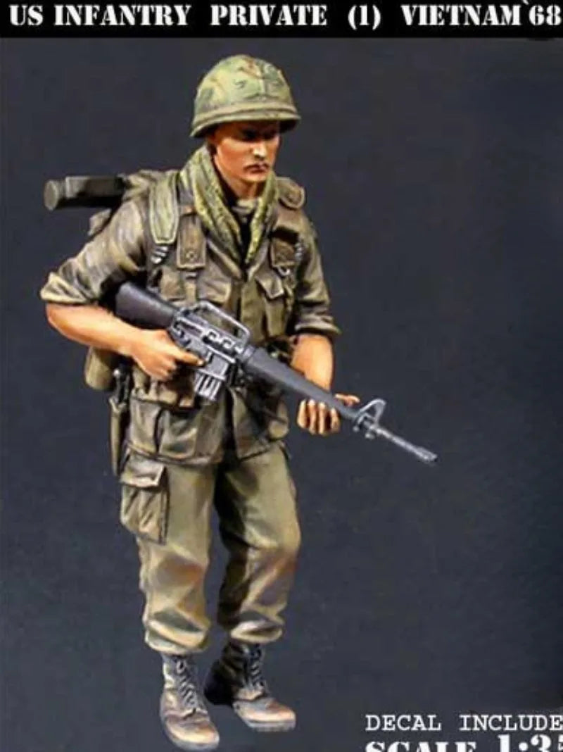 1/35 Vietnam War US Infantry Private with M16, Resin Model Figure Kit, Unassembled and Unpainted