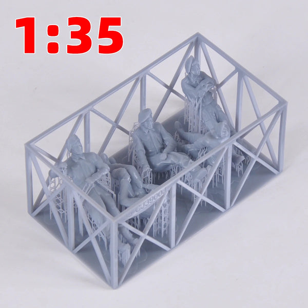 1/35 WWII British Infantry in Field Tent, 5 Figures, Resin Model Figure Kit, Unassembled and Unpainted