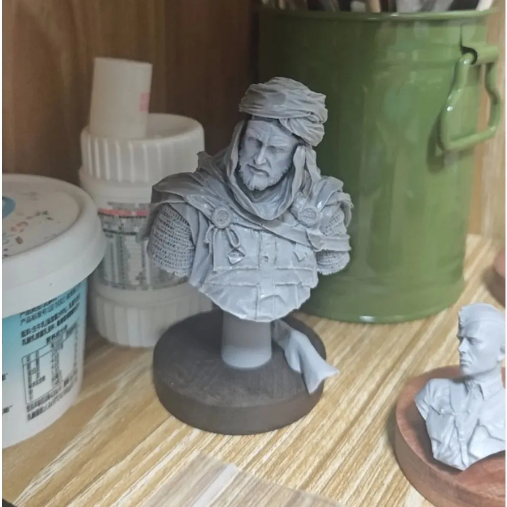 1/10 Medieval Crusader Knight with Turban, Resin Model Bust Kit, Unassembled and Unpainted