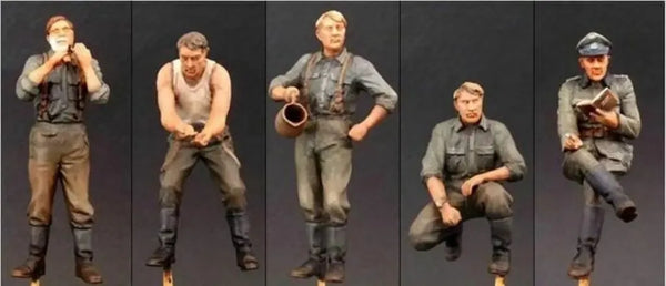 1/35 WWII German Soldiers in Combat, 5 Figures, Resin Model Figure Kit, Unassembled and Unpainted