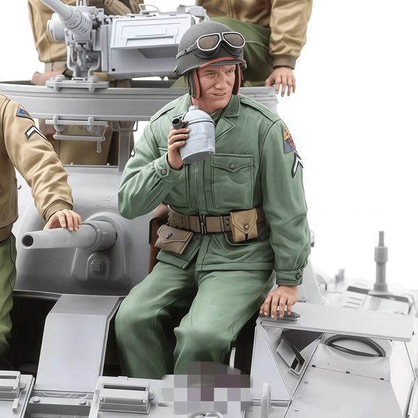 1/16 WWII German Tank Radio Operator with Headset, Resin Model Figure Kit, Unassembled and Unpainted