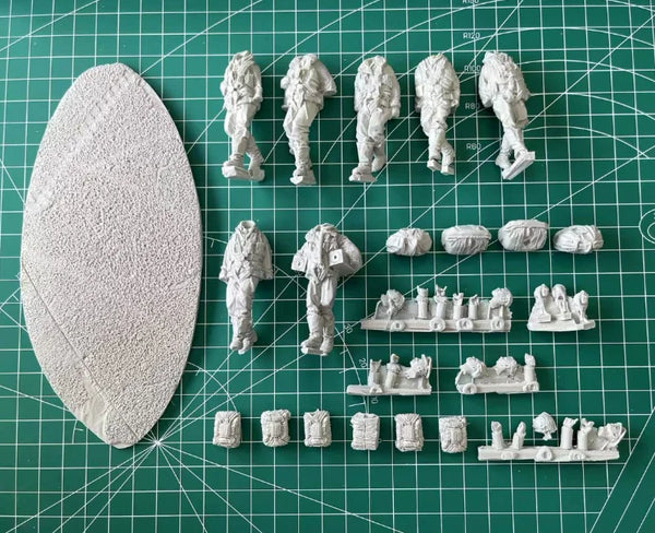 1/32 WWII Allied Bomber Crew Set, 7 Figures, Resin Model Figure Kit, Unassembled and Unpainted
