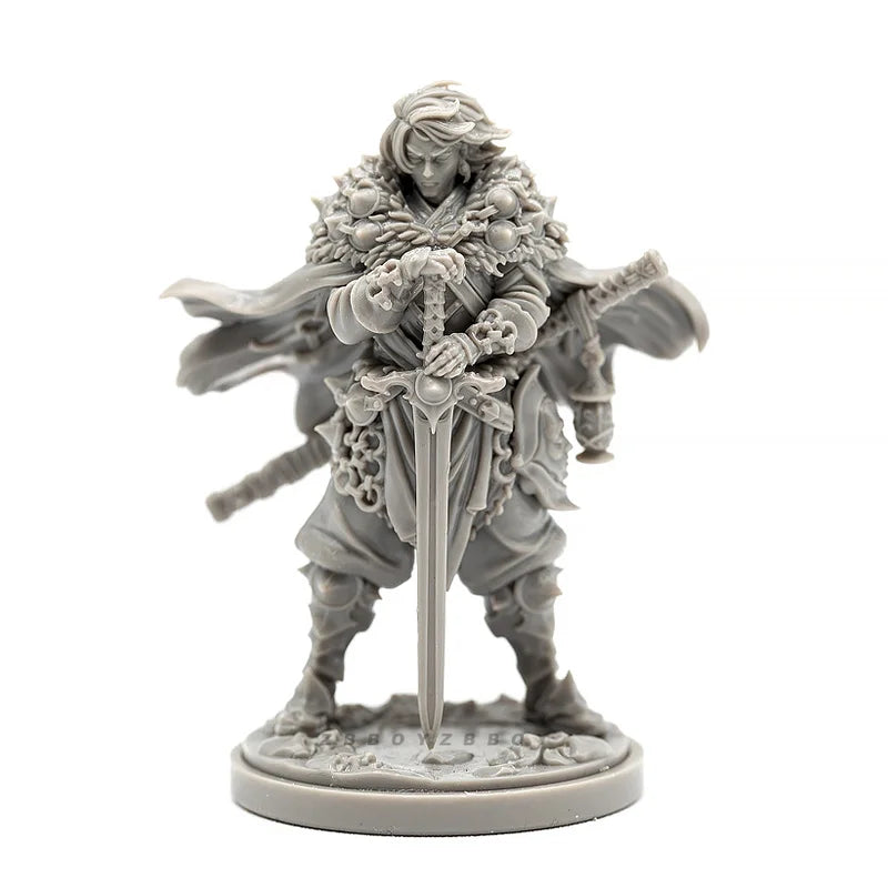 38mm Swordswoman with Fur-Trimmed Cloak, Resin Model Figure Kit, Fantasy Theme, Unassembled and Unpainted