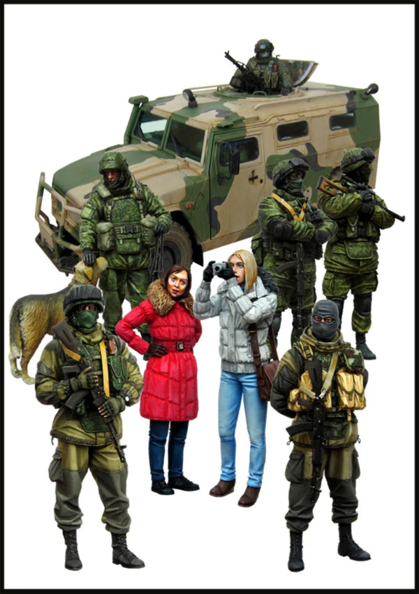 1/35 Modern Military Soldiers, 8 Figures, Resin Model Figure Kit, Unassembled and Unpainted